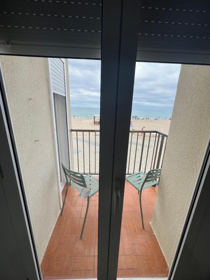 El Bull De Baix A Mar Apartment Torredembarra Exterior photo